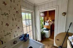 215 E 15th St, Irving, TX 75060 - Photo 13