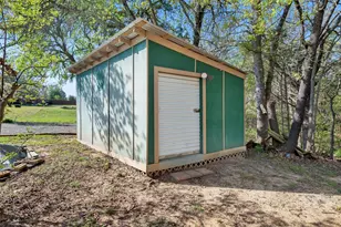 199 Chaparral Estates Dr, Denison, TX 75021 - Photo 33