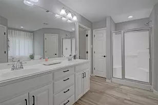 332 Delaware St, Burleson, TX 76028 - Photo 13