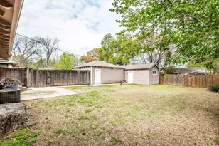 570 Bondstone Dr, Dallas, TX 75218 - Photo 23