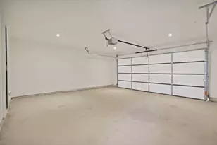 1731 N Fitzhugh Ave, Dallas, TX 75204 - Photo 19