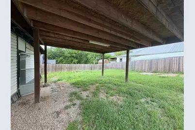 915 NE 1st Street, Mineral Wells, TX 76067 - Photo 13