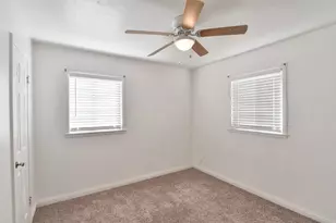 344 NW Renfro St, Burleson, TX 76028 - Photo 13