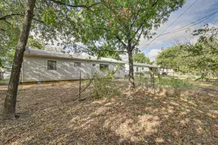 344 NW Renfro St, Burleson, TX 76028 - Photo 17