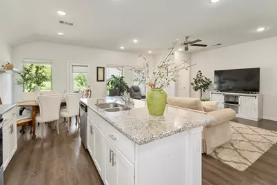 106 Willowbend Loop, Mabank, TX 75147 - Photo 11