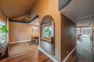 1227 Farnham Ct E, Irving, TX 75062 - Photo 3