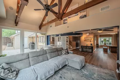 1227 Farnham Court E, Irving, TX 75062 - Photo 11