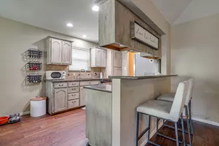 512 Parkridge Blvd, Burleson, TX 76028 - Photo 13