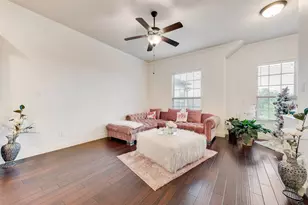 5039 Venecia Way, Grand Prairie, TX 75052 - Photo 11