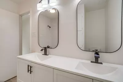 714 San Carlos Drive, Grand Prairie, TX 75051 - Photo 31