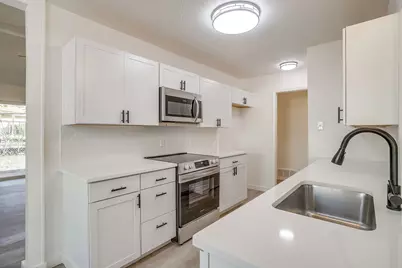 714 San Carlos Drive, Grand Prairie, TX 75051 - Photo 11