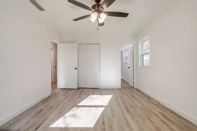 714 San Carlos Drive, Grand Prairie, TX 75051 - Photo 23