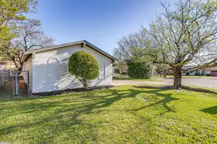 714 San Carlos Dr, Grand Prairie, TX 75051 - Photo 39