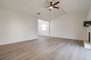 714 San Carlos Dr, Grand Prairie, TX 75051 - Photo 7