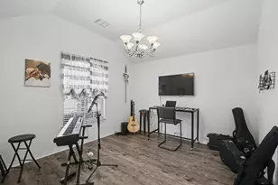 7924 Branch Hollow Trail, Fort Worth, TX 76123 - Photo 3