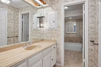 2723 Lawtherwood Court, Dallas, TX 75214 - Photo 21
