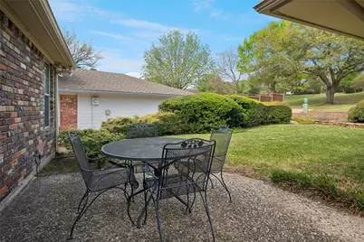 2723 Lawtherwood Court, Dallas, TX 75214 - Photo 5