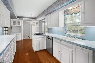 2723 Lawtherwood Ct, Dallas, TX 75214 - Photo 15