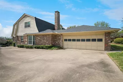 2723 Lawtherwood Court, Dallas, TX 75214 - Photo 33