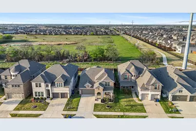 324 Moonvine Drive, Little Elm, TX 75068 - Photo 17