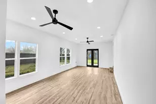 9101 Oels St, White Settlement, TX 76108 - Photo 19