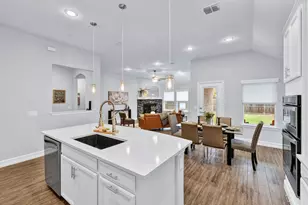 1016 Pinnacle Breeze Dr, Fort Worth, TX 76052 - Photo 7