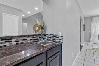 2113 Lavaca Trail, Carrollton, TX 75010 - Photo 11