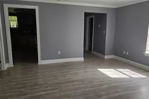 304 E King St, Sherman, TX 75090 - Photo 9