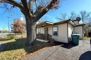 304 E King St, Sherman, TX 75090 - Photo 1