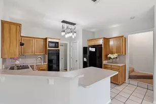 4121 Oakview Cir, Alvarado, TX 76009 - Photo 9