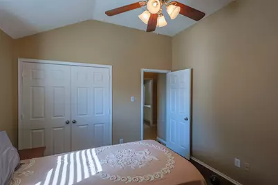 437 Sandy Creek Drive, Fort Worth, TX 76131 - Photo 19