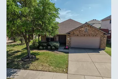 437 Sandy Creek Drive, Fort Worth, TX 76131 - Photo 3