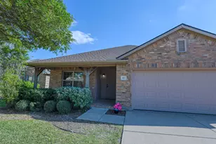 437 Sandy Creek Dr, Fort Worth, TX 76131 - Photo 1