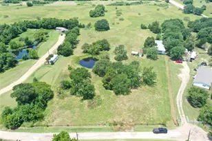 381 Paddock Dr, Mabank, TX 75156 - Photo 1