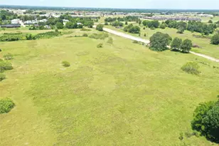 381 Paddock Dr, Mabank, TX 75156 - Photo 1