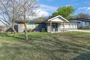 101 McWilliams Dr, Bowie, TX 76230 - Photo 5