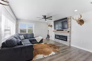 101 McWilliams Dr, Bowie, TX 76230 - Photo 9