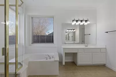 4517 Creekside Drive, Haltom City, TX 76137 - Photo 17