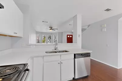 6723 Ambercrest Drive, Arlington, TX 76002 - Photo 9