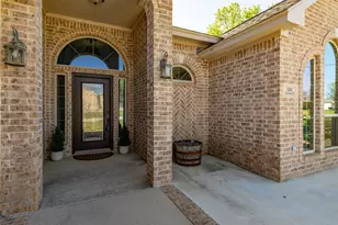 131 Lakeview Dr, Runaway Bay, TX 76426 - Photo 1