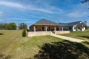 131 Lakeview Dr, Runaway Bay, TX 76426 - Photo 33