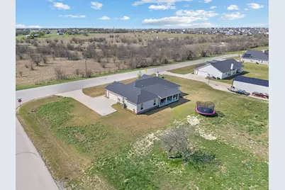 134 Stone Canyon Drive, Rhome, TX 76078 - Photo 37