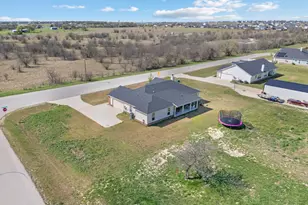 134 Stone Cyn Dr, Rhome, TX 76078 - Photo 37