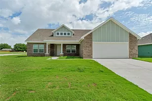613 Crockett Dr, Cleburne, TX 76033 - Photo 5