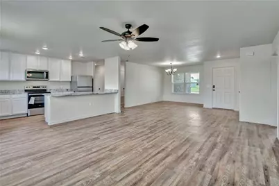 613 Crockett Drive, Cleburne, TX 76033 - Photo 9