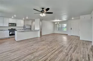 613 Crockett Dr, Cleburne, TX 76033 - Photo 9