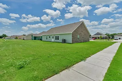 613 Crockett Drive, Cleburne, TX 76033 - Photo 31