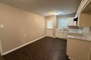 1715 W Elm St, Denison, TX 75020 - Photo 9