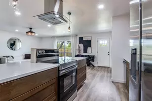 5625 Ridgecove Dr, Garland, TX 75043 - Photo 1