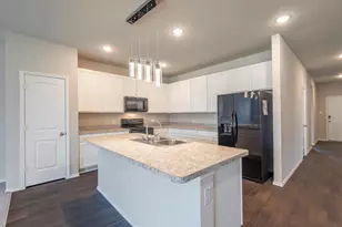 1005 Stanridge Ln, Van Alstyne, TX 75495 - Photo 3